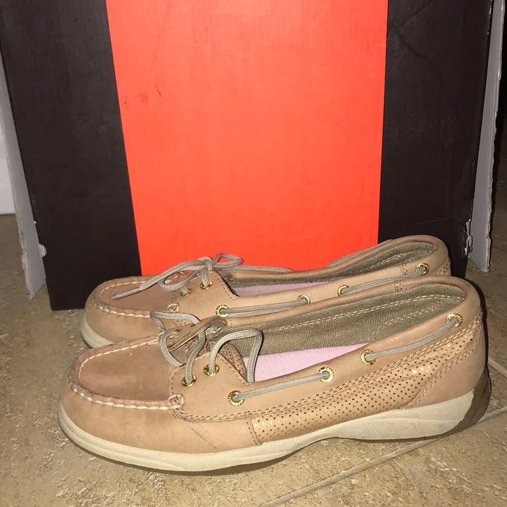 Tan Sperrys